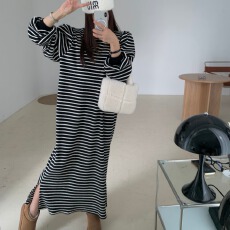 批发已出货    中长款简约慵懒风长袖宽松坑条 开叉连衣裙女