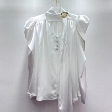 批发2025<b class='q'>欧美</b>宫廷风V领单排扣飘带泡泡袖长袖雪纺衬衫上衣女