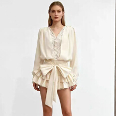 批发网红同款新款法式气质<b class='q'>蕾丝</b>拼接飘带衬衫+打底短裤套装女