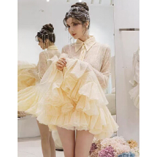 批发<b class='q'>欧美</b>ins小众设计感纯欲别致薄款透视不规则喇叭袖蕾丝上衣+打底衫