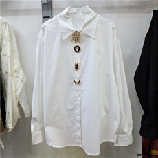 批发欧洲站2026春季新款重工立体纽扣装饰设计感宽松百搭女衬衫上衣潮