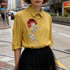 批发新款宽松慵懒风设计感短袖上衣衬衫女花朵装饰翻领休闲夏季