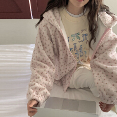 批发尺寸已更新 韩系费尔岛提花颗粒羊羔毛奥粒绒立领加厚<b class='q'>外套女</b>