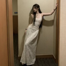 批发韩系气质优雅女神风立体花朵性感修身显瘦挂脖<b class='q'>露背</b><b class='q'>连衣裙</b>