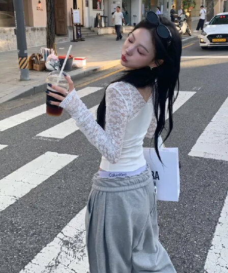 크기 있음 업데이트 프랑스식 V넥 긴팔 레이스 셔츠 티셔츠 여성 가을 순수한 욕망 인사이드 가져 가라. 기본 셔츠 타이트 맨위