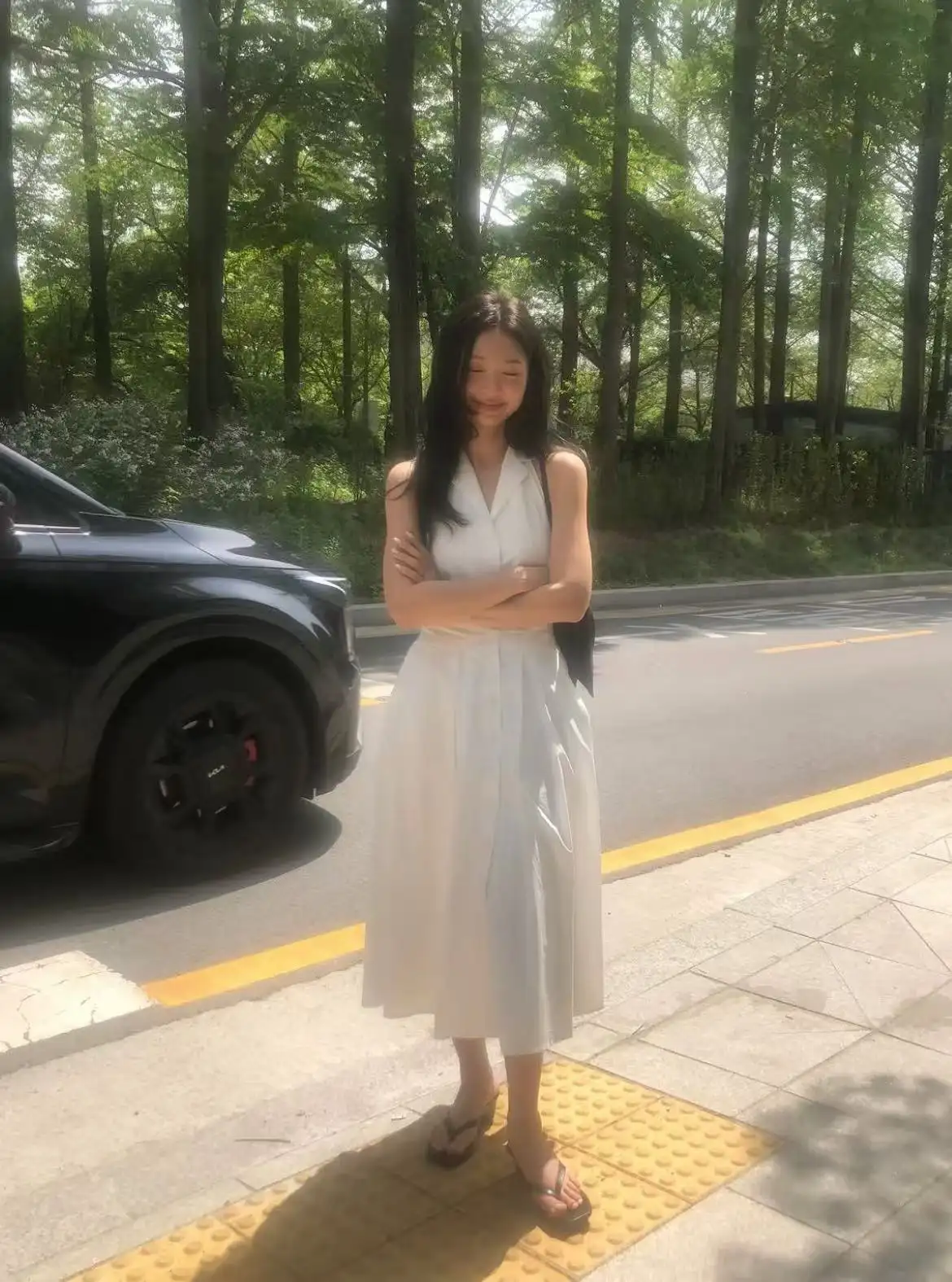 프렌치 레트로 무드 폴드 칼라 홀터넥 민소매 원피스 상세 이미지 5
