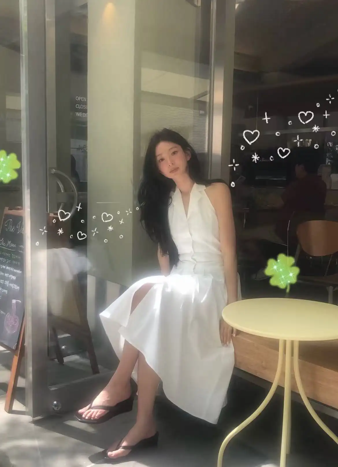 프렌치 레트로 무드 폴드 칼라 홀터넥 민소매 원피스 상세 이미지 10