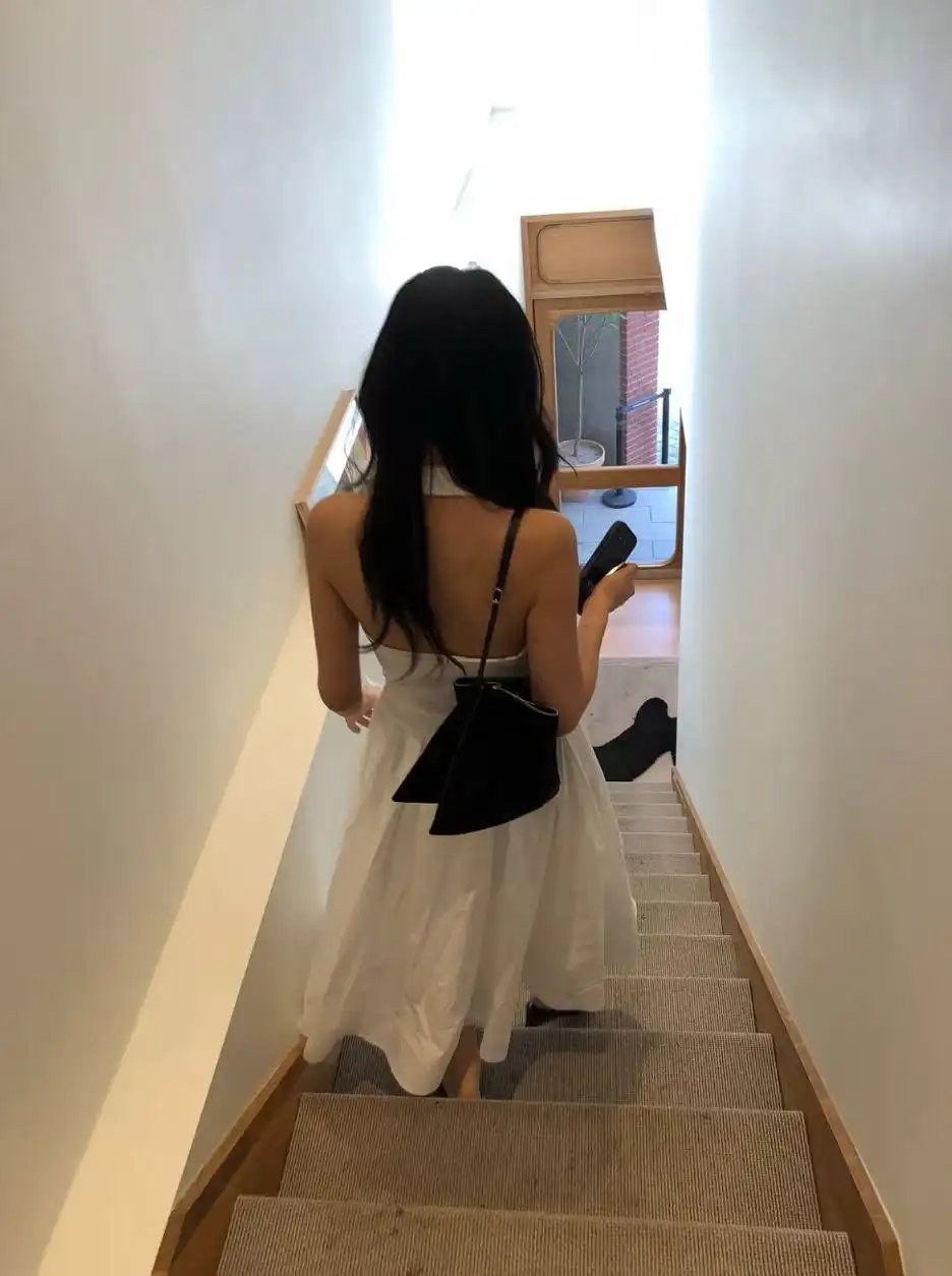 프렌치 레트로 무드 폴드 칼라 홀터넥 민소매 원피스 상세 이미지 11