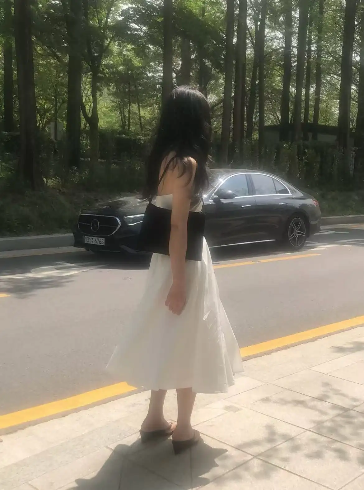 프렌치 레트로 무드 폴드 칼라 홀터넥 민소매 원피스 상세 이미지 12