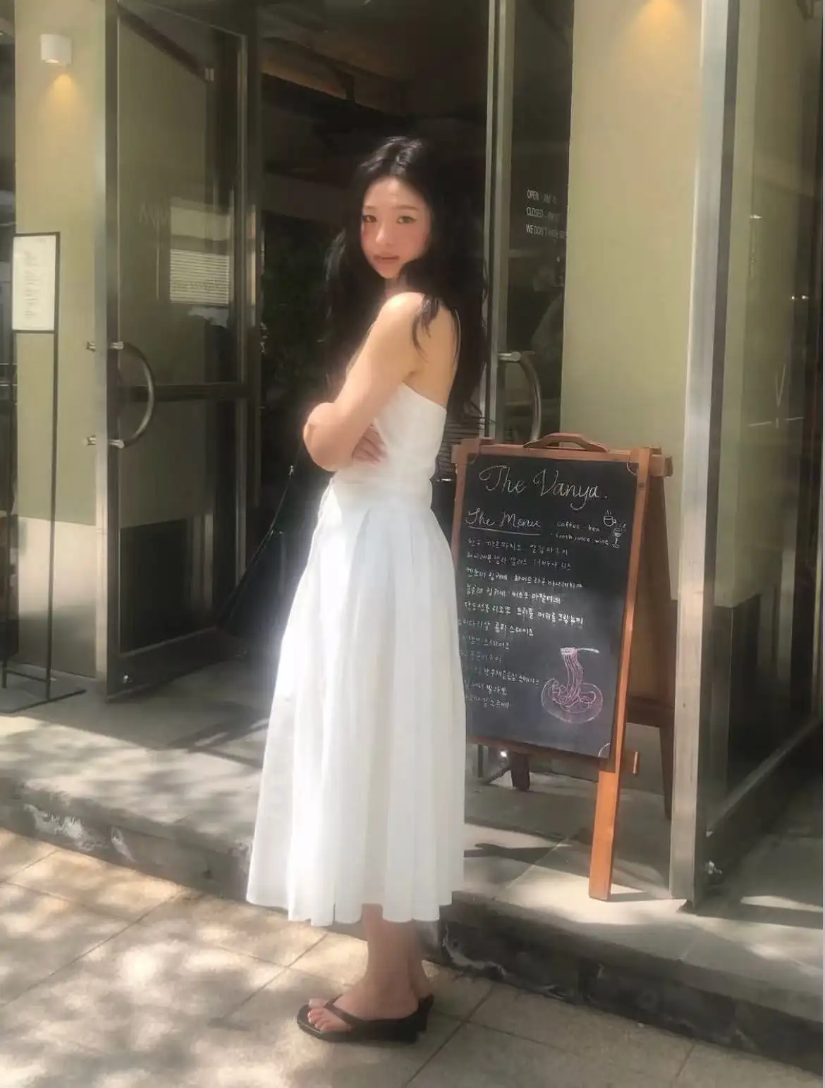 프렌치 레트로 무드 폴드 칼라 홀터넥 민소매 원피스 상세 이미지 13