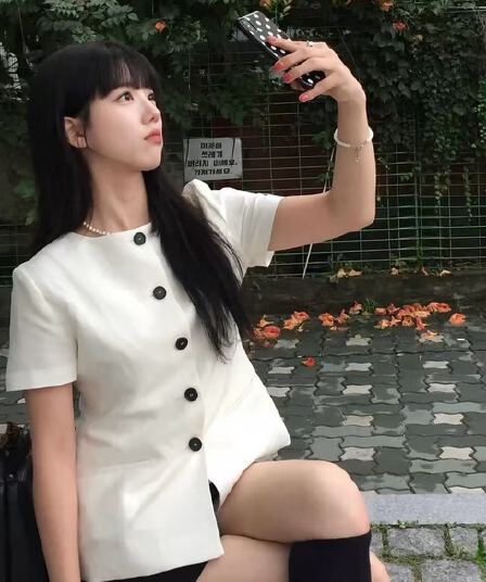 ins 보 주님 섹션 한 부서 품격 우아함 빛 요리 한 바람 일상 다용도 미니멀리즘 라운드 넥 반팔 맨위