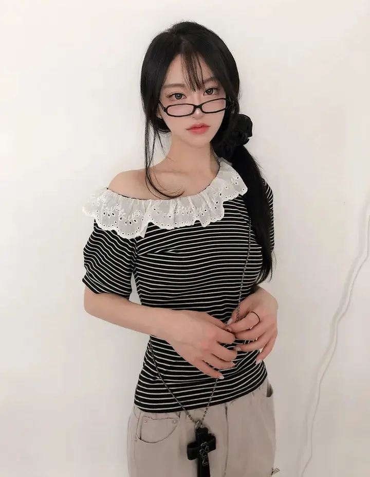 스트라이프 프릴 원숄더 반소매 티셔츠 상세 이미지 9