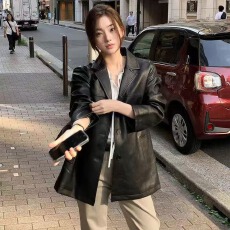 批发韩系气质优雅百搭简约<b class='q'>通勤</b>款西装领PU皮衣外套西服