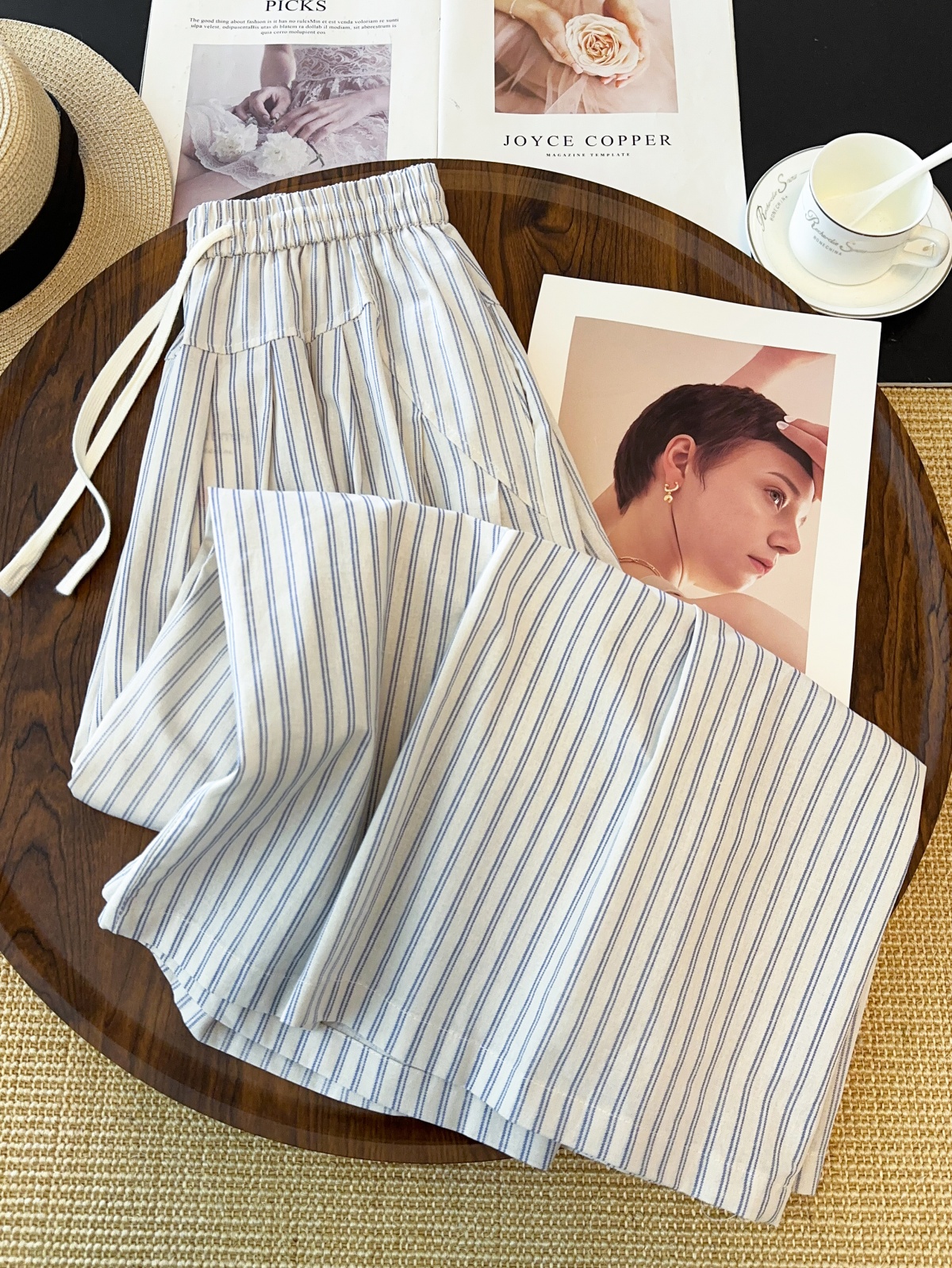 2026 허리밴드 와이드 레그 팬츠 한 부서 느긋한 바람 면 소재 세로 줄무늬 펌프 로프 여름 쌀 회색 블루 스트라이프