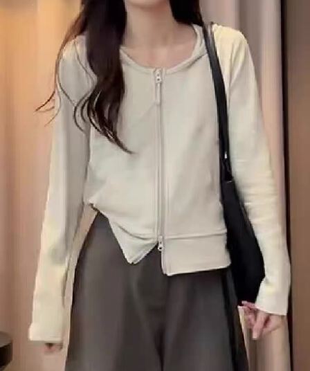 유럽 상품 2026 가을 새로운 한 부서 디자인 센스 후드 지퍼 오픈 가디건 여성 재킷 슬림해 보이는 다용도 캐주얼 맨위