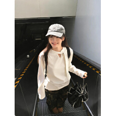 批发实拍<b class='q'>大码</b>长袖加厚保暖T恤<b class='q'>时尚</b>减龄显瘦小众别致遮肉收腰打底衫女