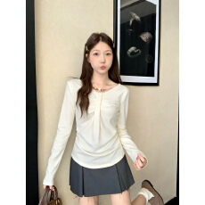 批发实拍<b class='q'>大码</b>长袖加厚保暖T恤<b class='q'>时尚</b>减龄显瘦小众别致遮肉收腰打底衫女