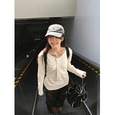 批发实拍<b class='q'>大码</b>长袖加厚保暖T恤<b class='q'>时尚</b>减龄显瘦小众别致遮肉收腰打底衫女