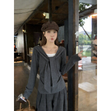 批发实拍2026春装<b class='q'>大码</b><b class='q'>长袖</b>假两件T恤加厚保暖显瘦减龄小众别致打底衫