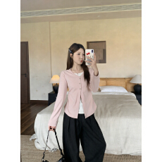 批发实拍2026春季大码长袖假两件T恤加厚保暖显瘦百搭减龄别致打底衫