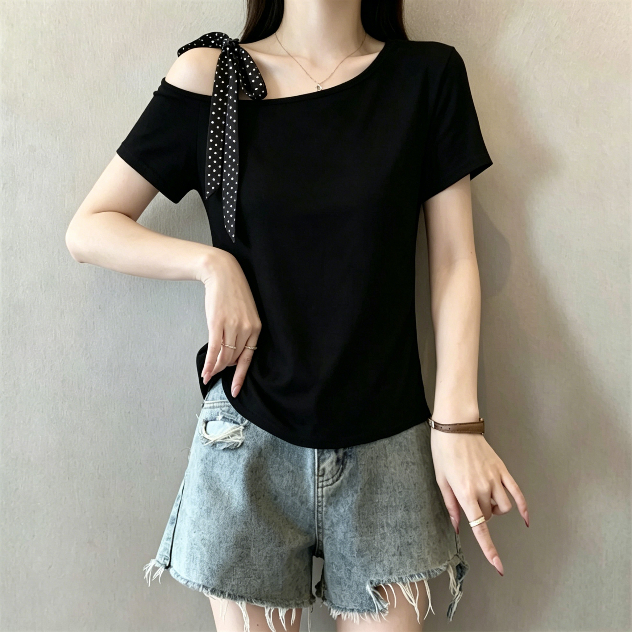 실사 210 좋은 면 2026 여름 한 부서 도트 무늬 비스듬한 어깨 반팔 티셔츠 작은 키 Chic 오프숄더 긍정적 인 어깨 의류