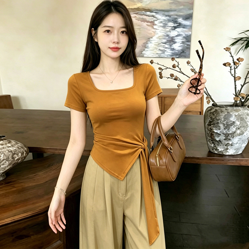 실사 2026 여름 드레스 새로운 광장 칼라 불규칙 밑단 티셔츠 패션 슬림해 보이는 다용도 고급 디자인 센스 여성 의류