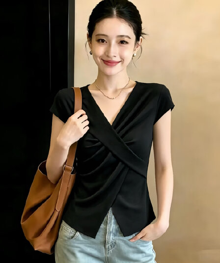 실사 210 그램 좋은 면 2026 여름 단색 다용도 반팔 티셔츠 프랑스식 작은 대중 Chic 디자인 센스 V넥 맨위