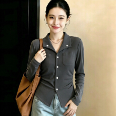 批发实拍2026大码秋季新款女装别致V领长袖t恤胖mm打底衫显瘦小众上衣