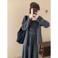 批发针织三件套女秋季宽松无扣开衫方领吊带半身<b class='q'>长裙</b>温柔休闲套装多色
