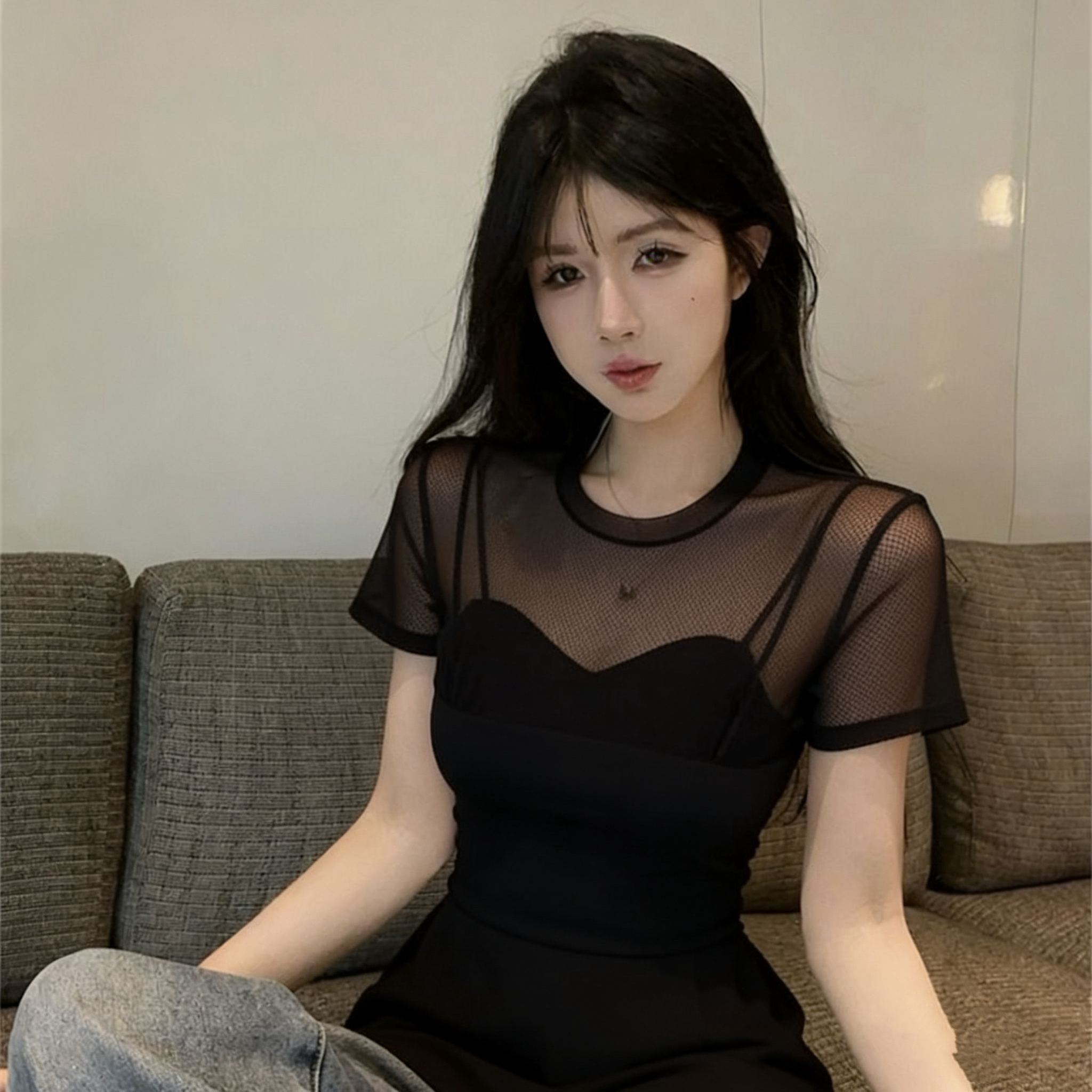 2026 년 여름 새로운 망사 패치워크 마이크로 ~을 통해 반팔 티셔츠 여성 작은 대중 순수한 욕망 핫걸 타이트 슬림해 보이는 맨위