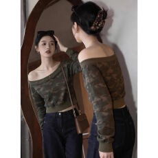 批发实拍美式复古水洗<b class='q'>短款</b><b class='q'>卫衣</b>百搭字母斜肩<b class='q'>卫衣</b>迷彩上衣