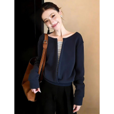 批发实拍慵懒松弛感假两件条纹拼接<b class='q'>卫衣</b>女设计感一字露肩锁骨<b class='q'>长袖</b>上衣