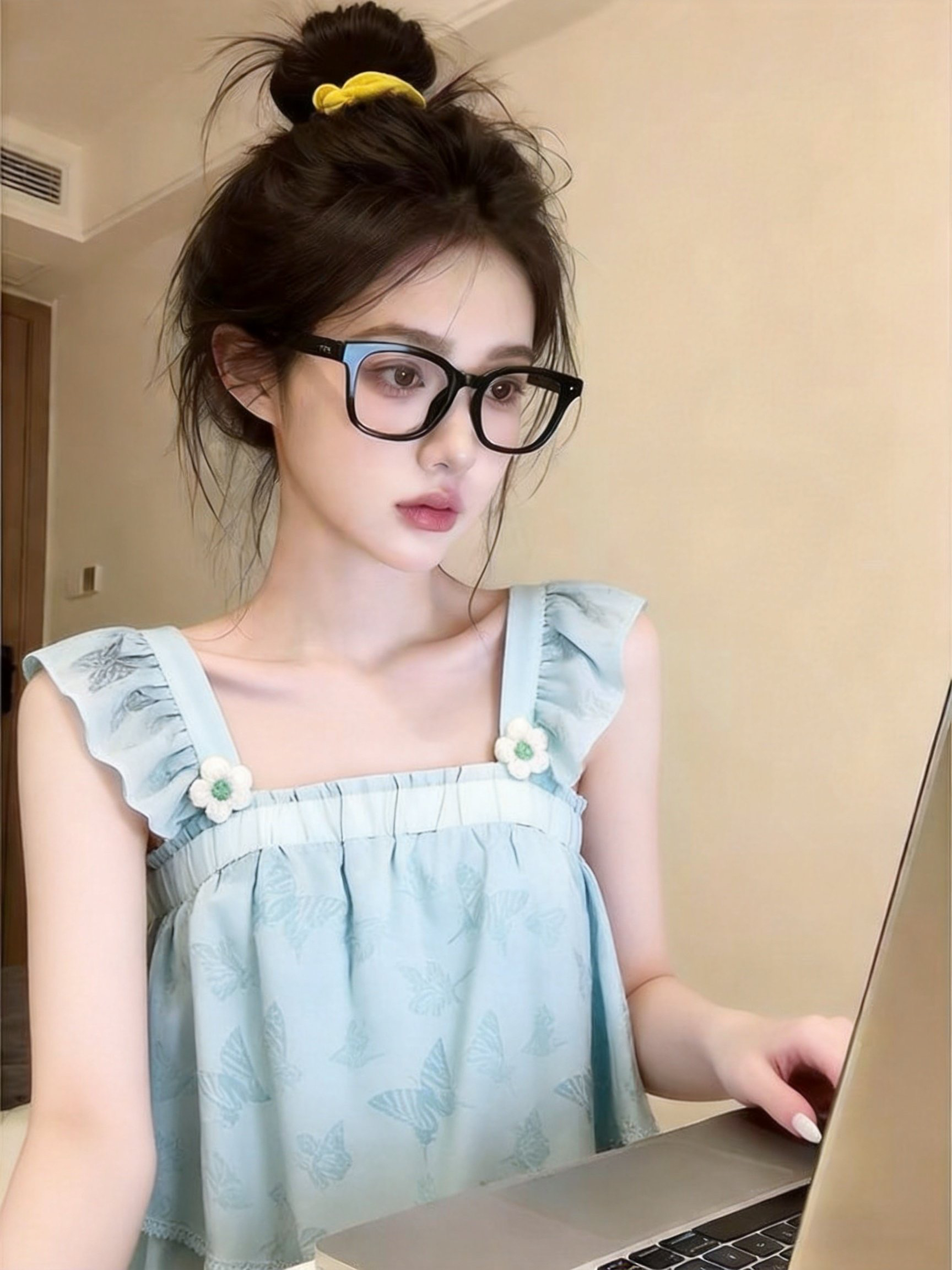 실사 다용도 달콤함 프랑스식 복잡한 고대 칼라 민소매 셔츠 휴가 바람 여름 디자인 센스 작은 대중 쇼트 스타일 맨위