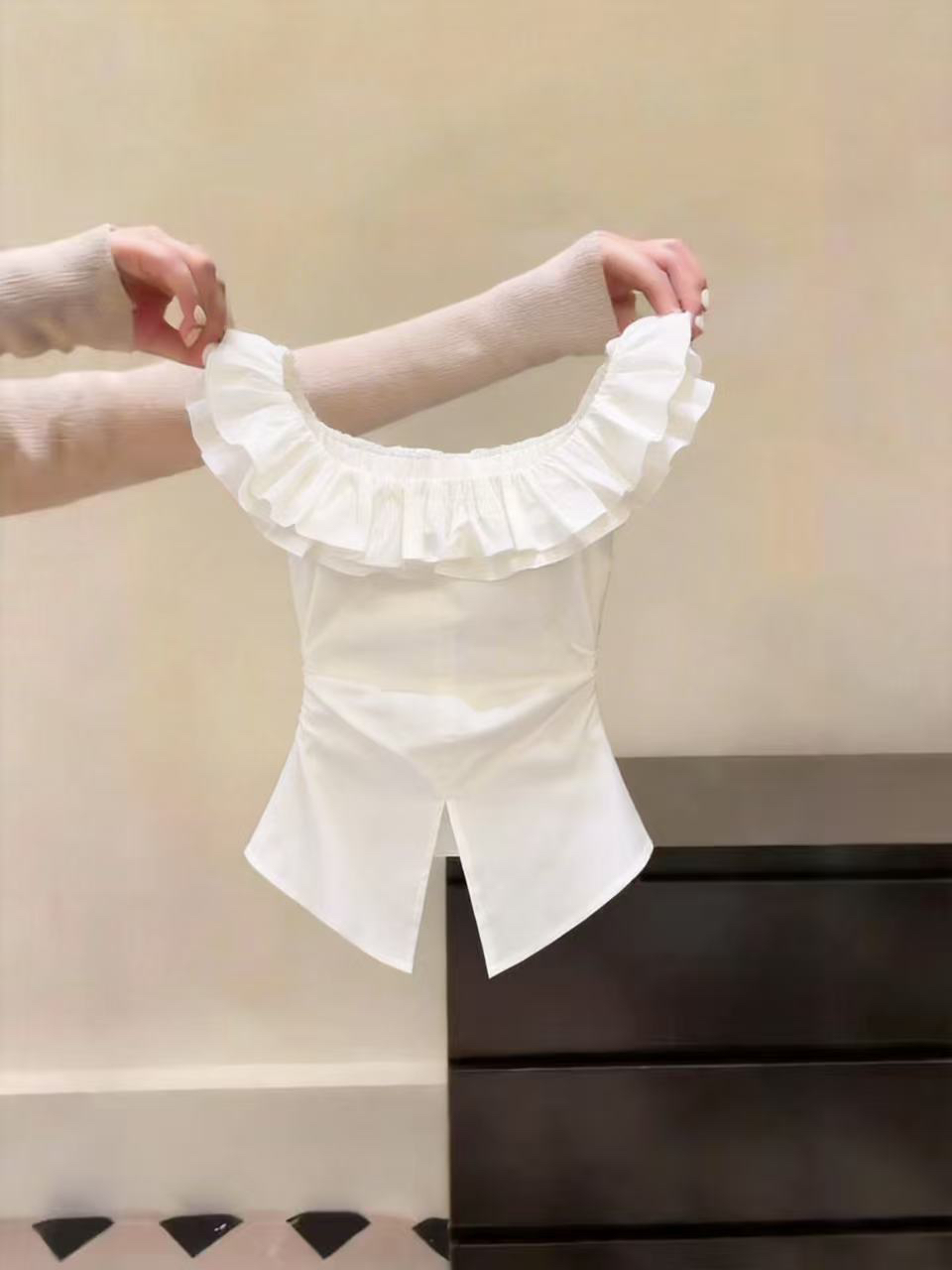 실사 남쪽 기름 고급 여성 의류 여름 순수한 욕망 섹시함 핫걸 디자인 센스 반팔 티셔츠 여성 몸매 가꾸기 슬림해 보이는 맨위