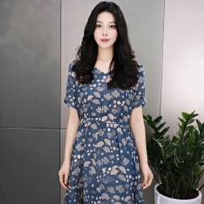 批发高端短袖<b class='q'>连衣裙</b>女夏季2026新款时尚气质减龄遮肚显瘦中年<b class='q'>妈妈</b>