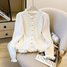 批发2026春款小香风<b class='q'>荷叶边</b>纽扣针织开衫女收腰显瘦时尚减龄洋气上衣