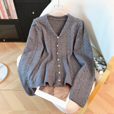 批发2026春款<b class='q'>荷叶边</b>V领麻花针织开衫女长袖收腰修身<b class='q'>毛衣</b>外套高级感