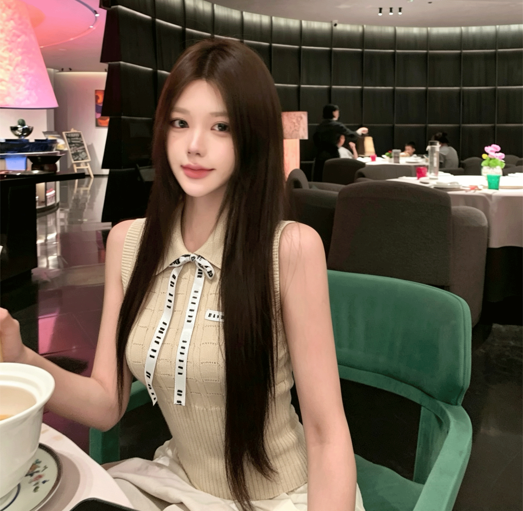 POLO 칼라 나비 매듭 니트 조끼 여성 여름 새로운 프랑스식 알파벳 품격 고급 센스 연령 감소 풀오버 맨위