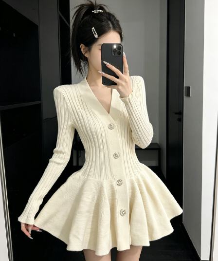 프랑스식 고급 센스 V넥 허리 수축 슬림해 보이는 스웨터 드레스 여성 품격 자이언트 잘 생긴 ~ 중 이른 가을 긴팔 니트 드레스