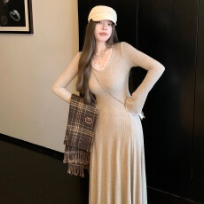 批发LUU桃喜儿/蕾丝拼接内搭<b class='q'>长袖</b>连衣<b class='q'>裙</b>女春秋修身长<b class='q'>裙</b><b class='q'>设计</b>感针织<b class='q'>裙</b>子