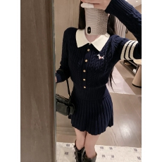 批发秋季<b class='q'>新款</b>两件套T06学院风刺绣小狗麻花针织开衫<b class='q'>半身裙</b>套装