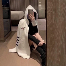 批发2026秋冬小狗四条杠仿貂毛连帽外套女<b class='q'>韩版</b>宽松时尚水貂绒毛衣开衫