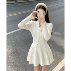 批发韩系V领系带针织<b class='q'>连衣裙</b>女秋冬季少女感气质修身显瘦打底a字短裙