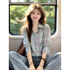 批发早秋穿搭格子<b class='q'>衬衫</b><b class='q'>外套</b>今年流行的女装上衣时尚宽松polo领长袖<b class='q'>衬衣</b>