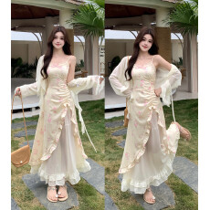 批发实拍~设计感碎花吊带连衣裙女夏<b class='q'>甜美</b>可爱开衫