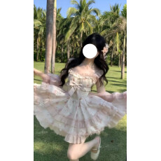 批发实拍中~法式少女镂空刺绣A字收腰蛋糕短裙小飞袖<b class='q'>连衣裙</b>