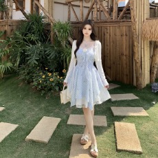 批发实拍~~2026夏季度假风仙女感碎花吊带连衣裙