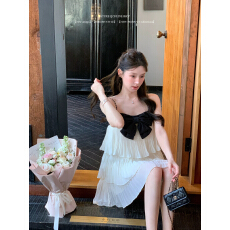 批发【杨小卷 3/23 10:00 上新首发享85折】蝴蝶结蛋糕<b class='q'>裙</b>吊带连衣<b class='q'>裙</b>