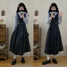 批发实拍 大码冬季法式<b class='q'>娃娃</b>领拼接假两件复古格纹收腰显瘦a字<b class='q'>连衣裙</b>