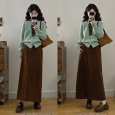 批发实拍 <b class='q'>大码</b>女装胖mm韩系显瘦小清新绿色毛衣外套深咖长半身裙套装